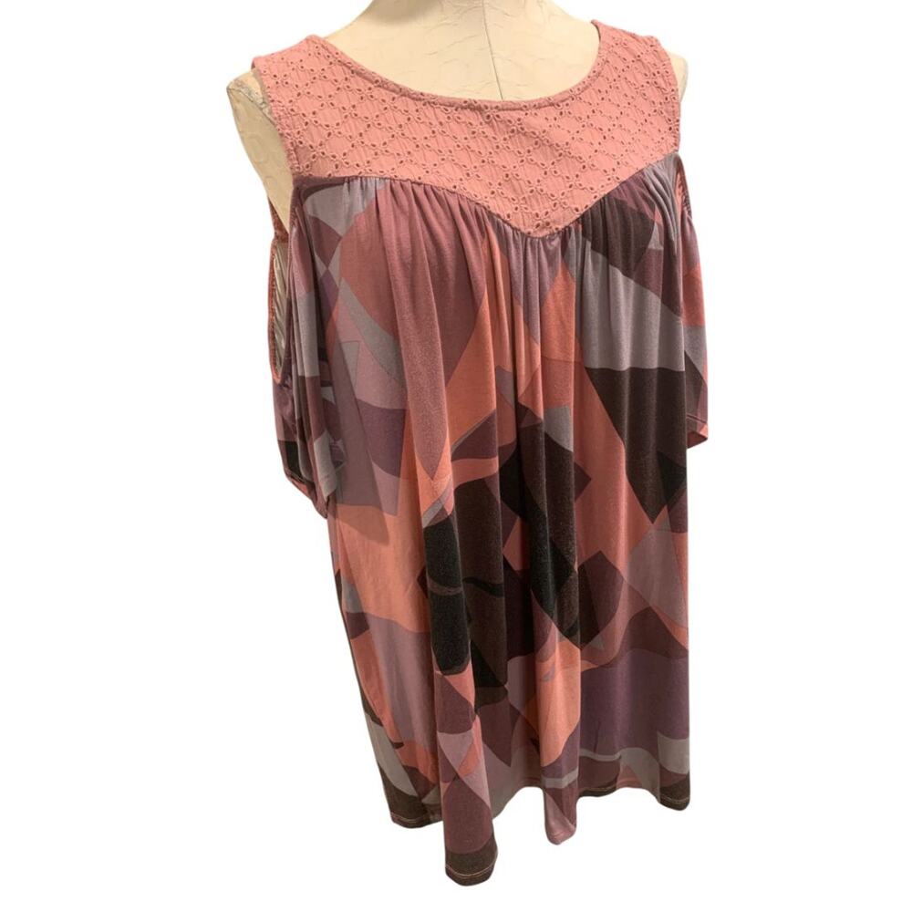 Size 3X Torrid Super Soft Knit Womens Plus Size Shirt Cold Shoulder Eyelet Trim - Picture 1 of 8